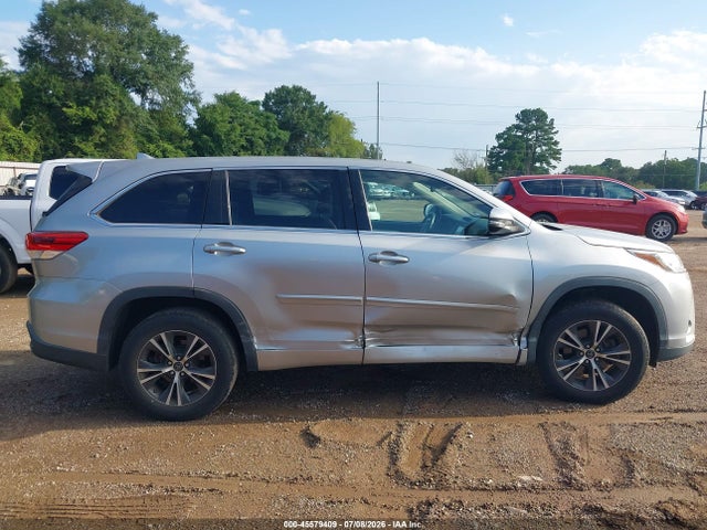 5TDZZRFH5HS229376 Toyota Highlander Le Plus