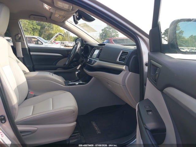 5TDZZRFH5HS229376 Toyota Highlander Le Plus