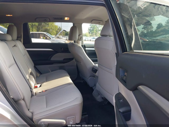 5TDZZRFH5HS229376 Toyota Highlander Le Plus