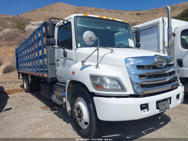 2017 5PVNE8JV8H4S56309 главное изображение