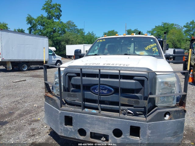 2014 Ford F-550 Chassis Xl მანქანა იყიდება აუქციონზე, vin: 1FDUF5HT7EEB42704, აუქციონის ნომერი: 45579454
