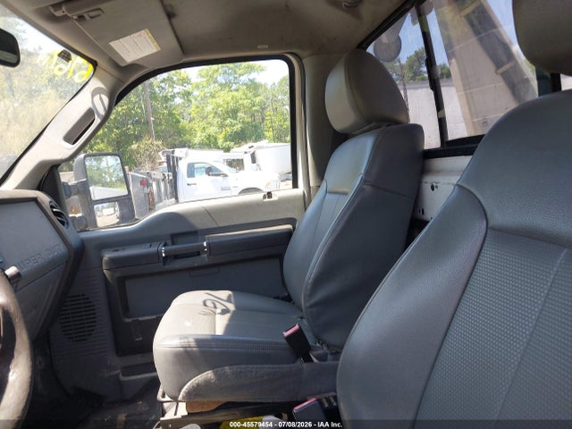 2014 Ford F-550 Chassis Xl მანქანა იყიდება აუქციონზე, vin: 1FDUF5HT7EEB42704, აუქციონის ნომერი: 45579454