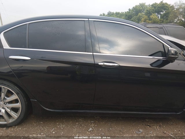 Auction sale of the 2017 Honda Accord Touring V6, vin: 1HGCR3F98HA037542, lot number: 45579491