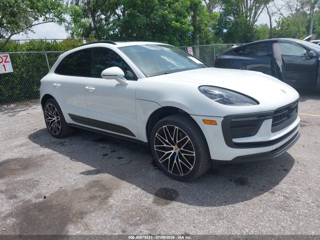 Продажа на аукционе авто 2026 Porsche Macan T, vin: WP1AA2A51TLB04442, номер лота: 45579533