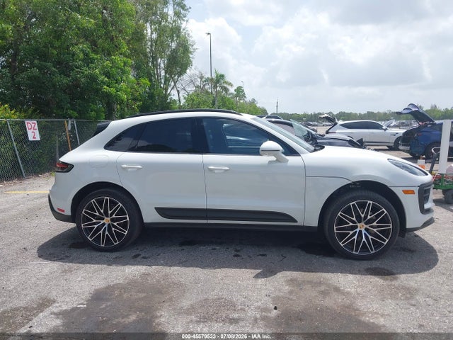 Продажа на аукционе авто 2026 Porsche Macan T, vin: WP1AA2A51TLB04442, номер лота: 45579533