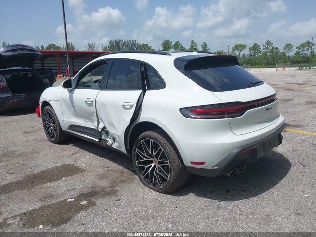 Продажа на аукционе авто 2026 Porsche Macan T, vin: WP1AA2A51TLB04442, номер лота: 45579533