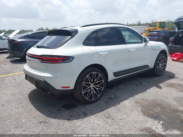 Продажа на аукционе авто 2026 Porsche Macan T, vin: WP1AA2A51TLB04442, номер лота: 45579533