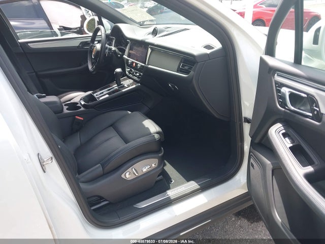 Продажа на аукционе авто 2026 Porsche Macan T, vin: WP1AA2A51TLB04442, номер лота: 45579533