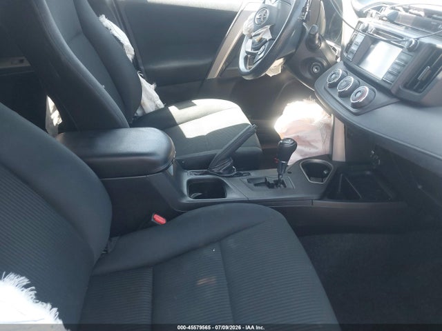 Toyota RAV4 LE 2018 2T3ZFREVXJW429125 Image 5