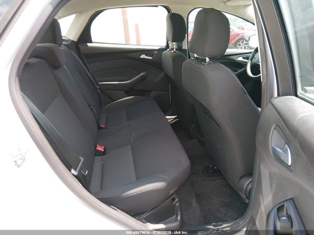 Ford FOCUS SE 2017 1FADP3F26HL320172 Image 8