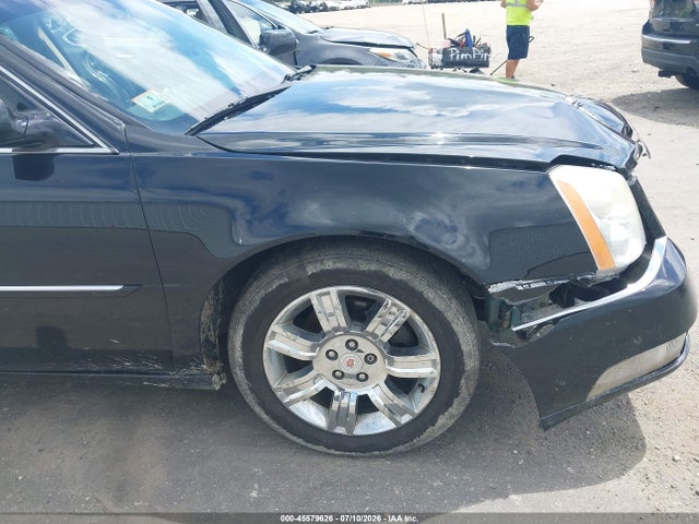 Продажа на аукционе авто 2011 Cadillac Dts Platinum Collection, vin: 1G6KP5ES8BU101300, номер лота: 45579626