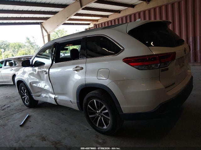 2017 Toyota Highlander Xle მანქანა იყიდება აუქციონზე, vin: 5TDKZRFH1HS218294, აუქციონის ნომერი: 45579665