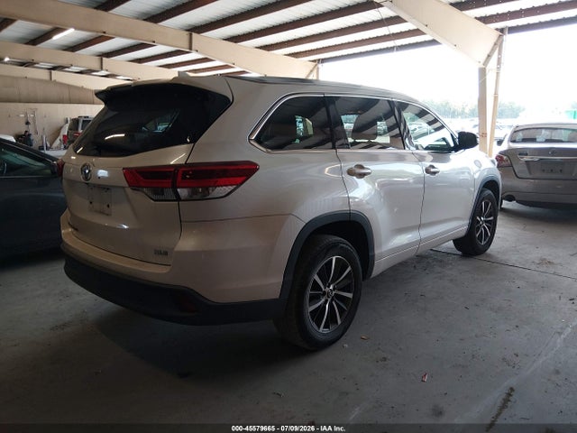 2017 Toyota Highlander Xle მანქანა იყიდება აუქციონზე, vin: 5TDKZRFH1HS218294, აუქციონის ნომერი: 45579665