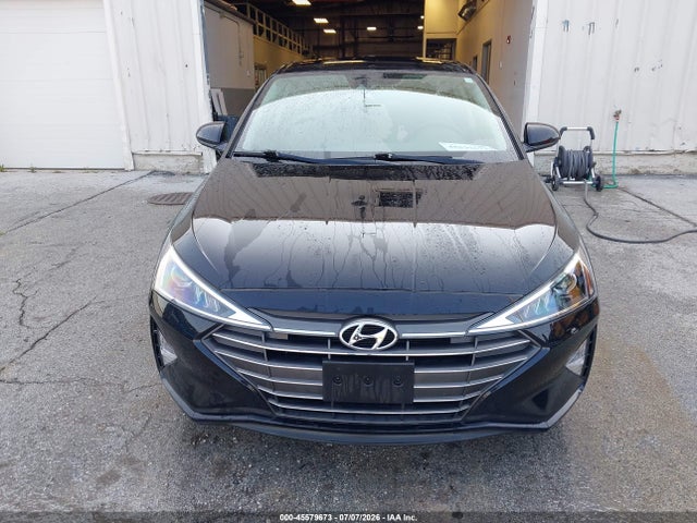 Продажа на аукционе авто 2020 Hyundai Elantra Se, vin: 5NPD74LF2LH607027, номер лота: 45579673