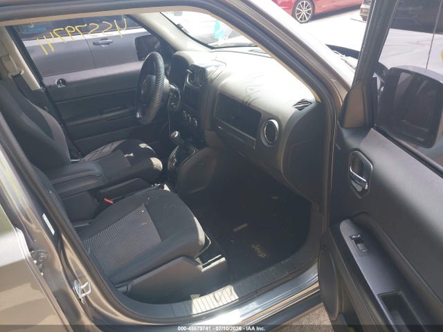 2014 Jeep Patriot Latitude მანქანა იყიდება აუქციონზე, vin: 1C4NJRFBXED616921, აუქციონის ნომერი: 45579741