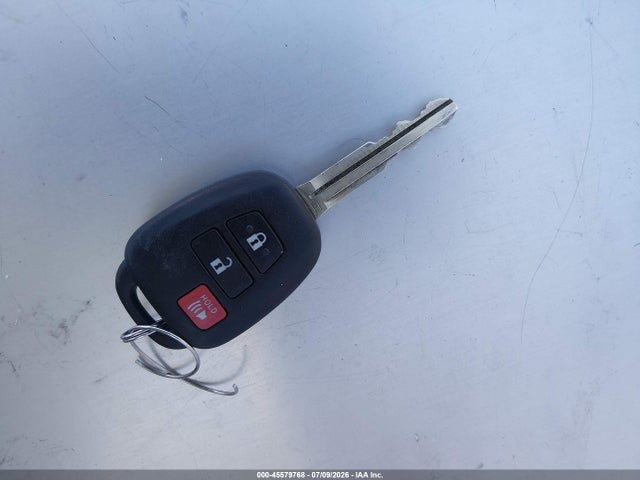 Toyota Rav4 Xle 2017 2T3RFREV2HW687617 Image 11