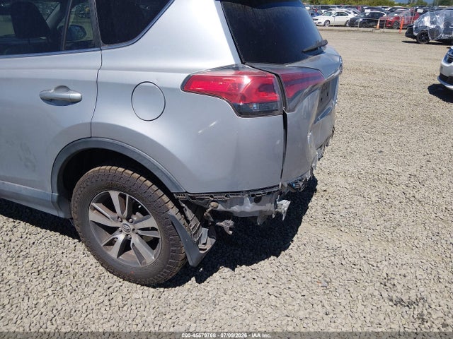 Toyota Rav4 Xle 2017 2T3RFREV2HW687617 Image 19