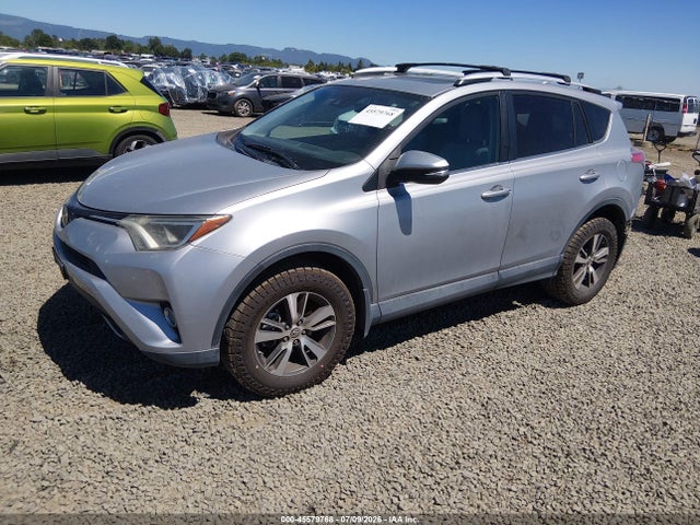 Toyota Rav4 Xle 2017 2T3RFREV2HW687617 Image 2