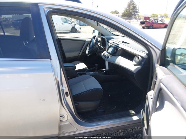 Toyota Rav4 Xle 2017 2T3RFREV2HW687617 Image 5