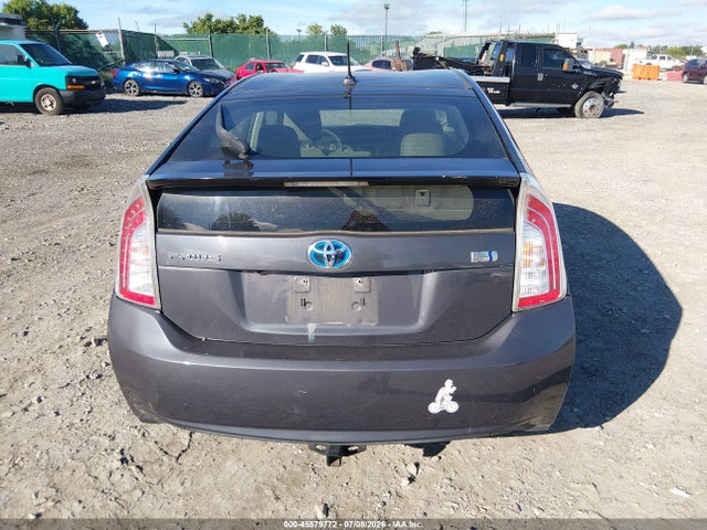 Toyota Prius Three 2015 JTDKN3DU3F1906350 Image 16