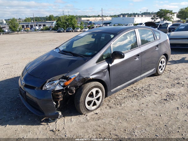 Toyota Prius Three 2015 JTDKN3DU3F1906350 Image 2