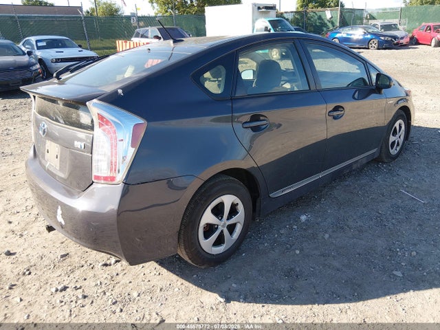 Toyota Prius Three 2015 JTDKN3DU3F1906350 Image 4