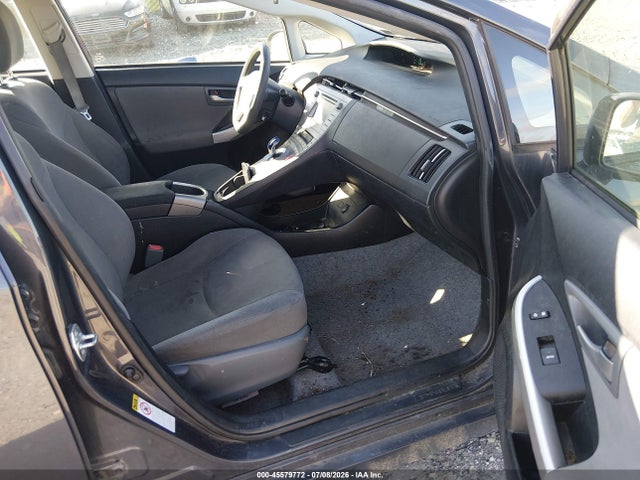 Toyota Prius Three 2015 JTDKN3DU3F1906350 Image 5