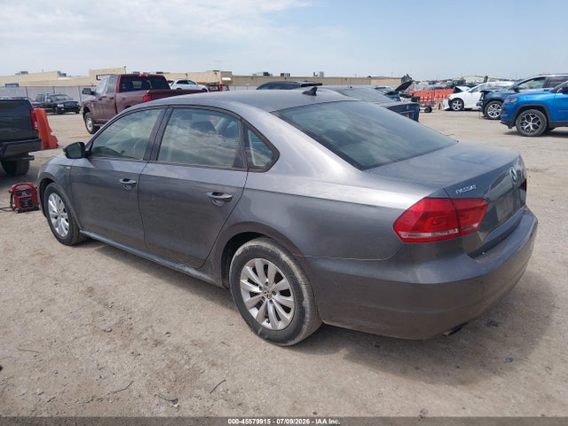 1VWAT7A37FC052176 Volkswagen Passat 1.8t Wolfsburg Edition