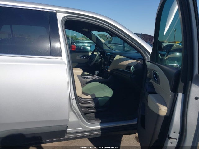 1GNERFKW2NJ122013 Chevrolet Traverse Fwd Ls