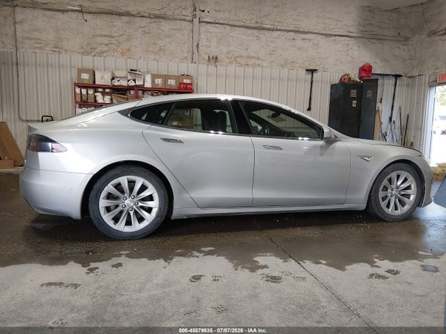 Tesla Model S 60d/70d/75d/85d/90d 2016 5YJSA1E23GF149794 Image 13