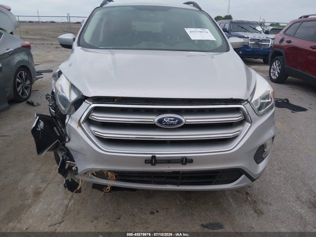 Продаж на аукціоні авто 2017 Ford Escape Se, vin: 1FMCU0GD8HUC08301, номер лоту: 45579976