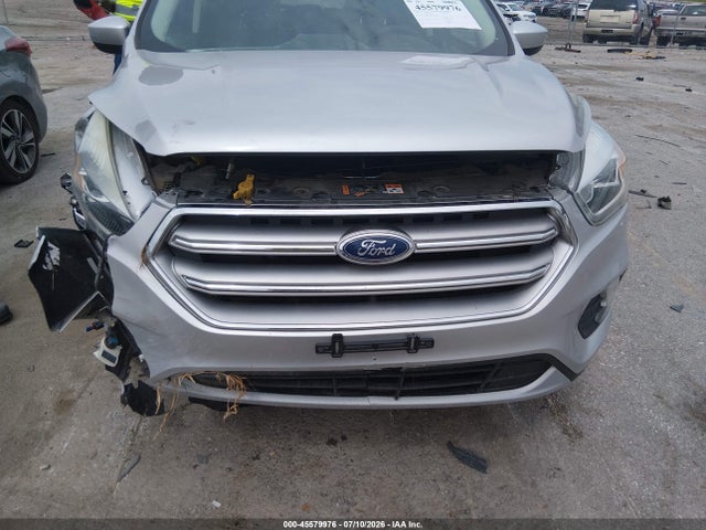 Продаж на аукціоні авто 2017 Ford Escape Se, vin: 1FMCU0GD8HUC08301, номер лоту: 45579976