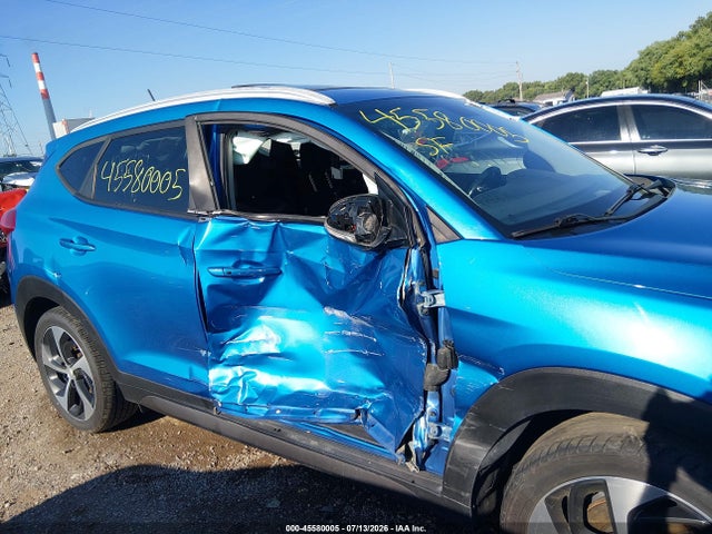 45580005 :رقم المزاد ، KM8J3CA21GU196817 vin ، 2016 Hyundai Tucson Sport مزاد بيع