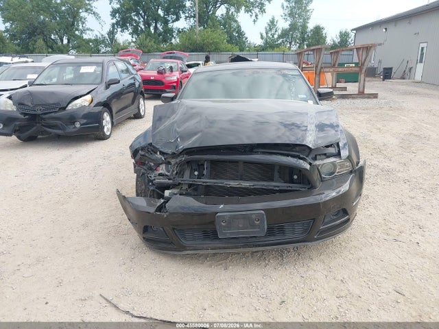 Продаж на аукціоні авто 2014 Ford Mustang V6 Premium, vin: 1ZVBP8AM1E5331861, номер лоту: 45580006