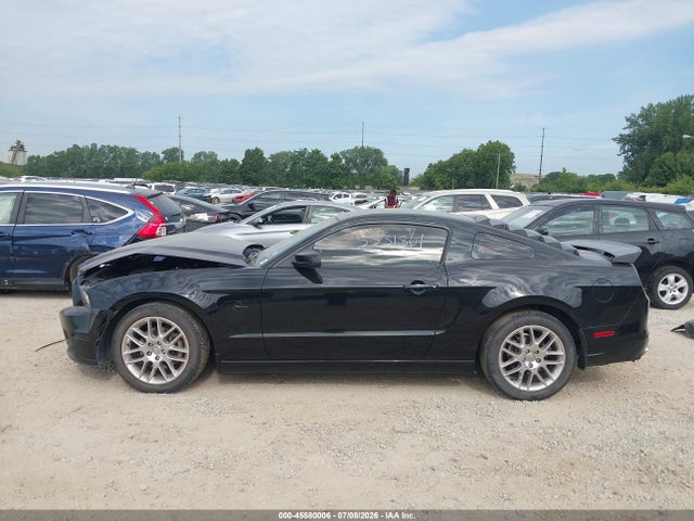 Продаж на аукціоні авто 2014 Ford Mustang V6 Premium, vin: 1ZVBP8AM1E5331861, номер лоту: 45580006