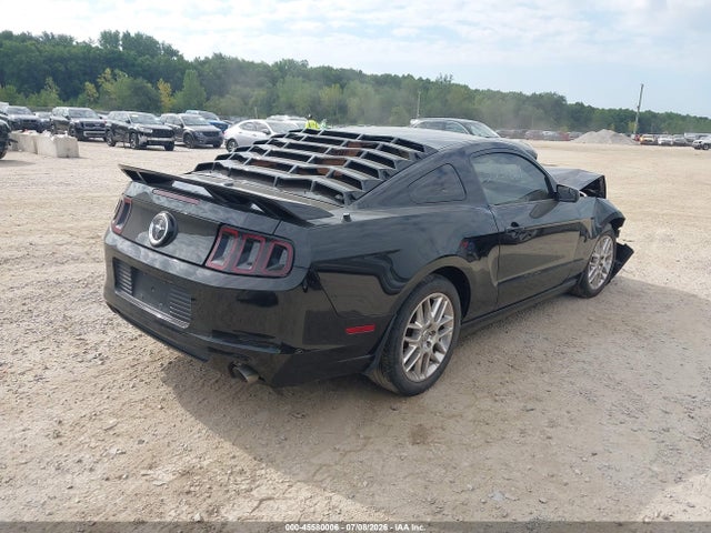 Продаж на аукціоні авто 2014 Ford Mustang V6 Premium, vin: 1ZVBP8AM1E5331861, номер лоту: 45580006