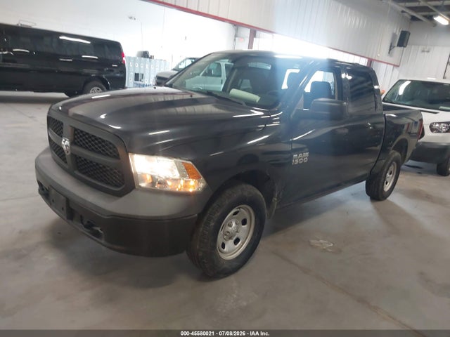 2018 Ram 1500 Tradesman  4x4 5'7 Box მანქანა იყიდება აუქციონზე, vin: 1C6RR7KG2JS306744, აუქციონის ნომერი: 45580021