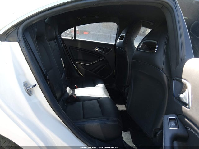 WDDSJ4EB2KN719415 Mercedes-Benz CLA 250