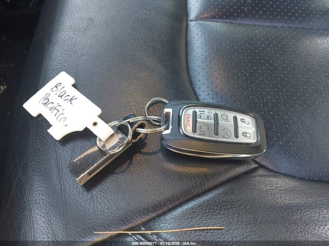 45580077 :رقم المزاد ، 2C4RC1EG1KR576523 vin ، 2019 Chrysler Pacifica Touring L Plus مزاد بيع
