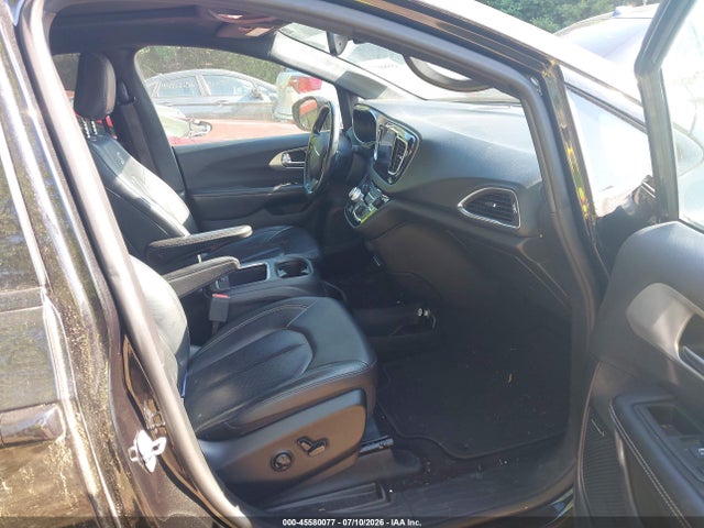 45580077 :رقم المزاد ، 2C4RC1EG1KR576523 vin ، 2019 Chrysler Pacifica Touring L Plus مزاد بيع