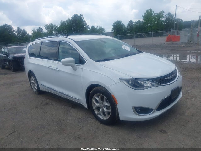 Продаж на аукціоні авто 2017 Chrysler Pacifica Touring-l Plus, vin: 2C4RC1EG6HR585369, номер лоту: 45580158