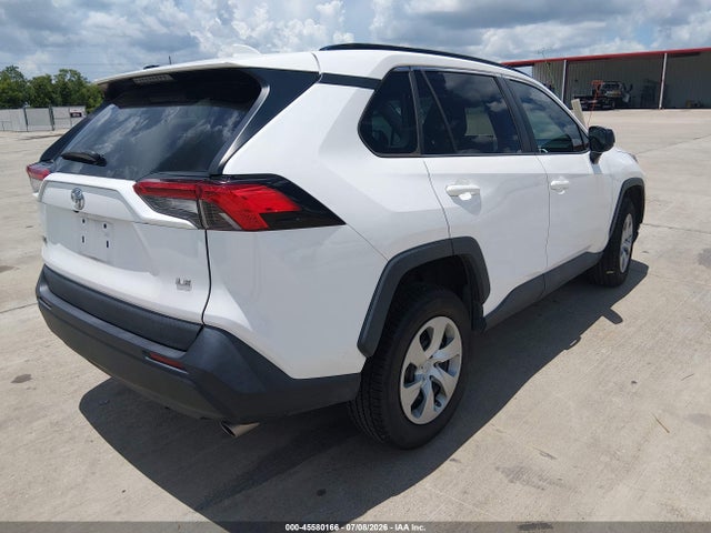 2T3H1RFV5MC107748 Toyota RAV4 LE