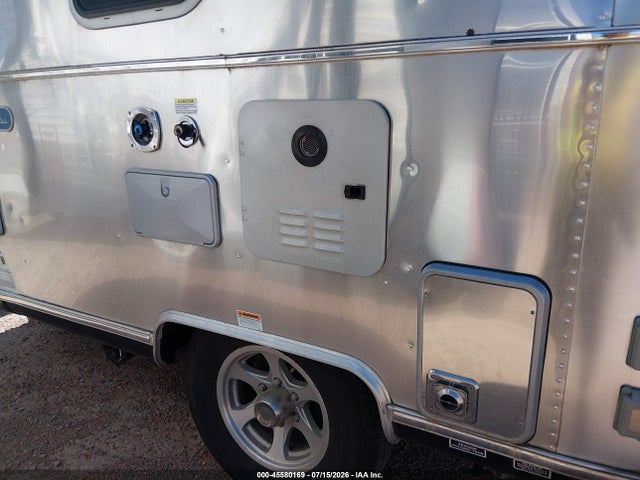 Airstream Other 2021 1STHMAC16MJ555991 Image 10