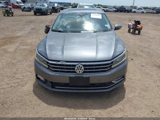 2017 Volkswagen Passat 1.8t Sel Premium მანქანა იყიდება აუქციონზე, vin: 1VWCT7A38HC032899, აუქციონის ნომერი: 45580199