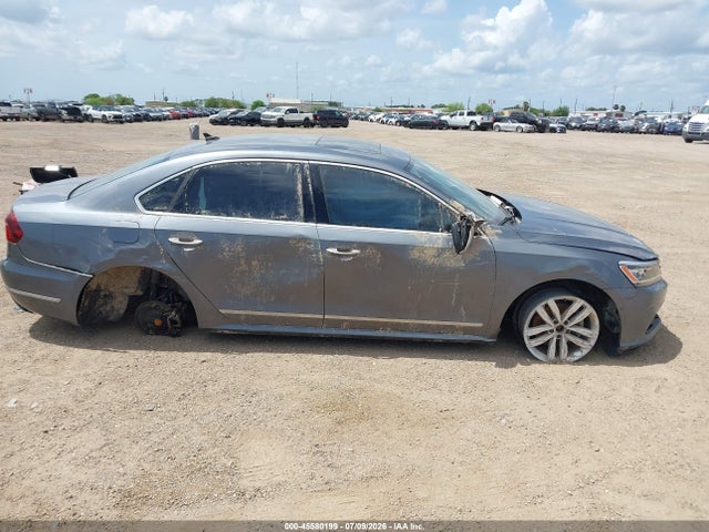 2017 Volkswagen Passat 1.8t Sel Premium მანქანა იყიდება აუქციონზე, vin: 1VWCT7A38HC032899, აუქციონის ნომერი: 45580199