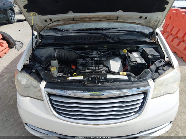 45580214 :رقم المزاد ، 2A4RR5DG0BR704946 vin ، 2011 Chrysler Town & Country Touring مزاد بيع
