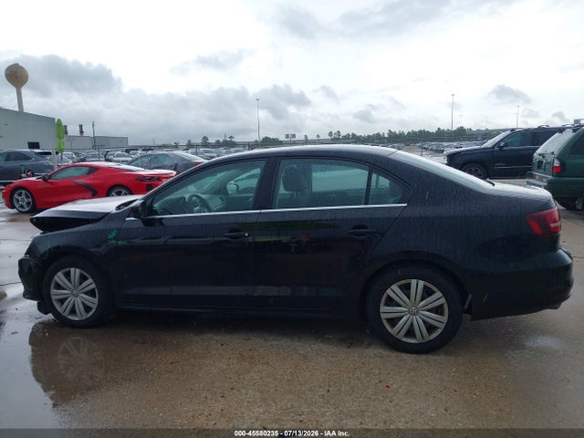 45580235 :رقم المزاد ، 3VW2B7AJ4HM305509 vin ، 2017 Volkswagen Jetta 1.4t S مزاد بيع