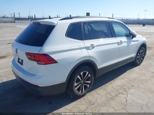 3VVRB7AX8PM070814 Volkswagen Tiguan 2.0t S