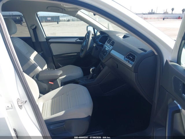 3VVRB7AX8PM070814 Volkswagen Tiguan 2.0t S
