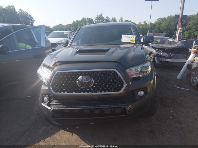 2018 Toyota Tacoma Trd Sport მანქანა იყიდება აუქციონზე, vin: 5TFCZ5AN6JX126334, აუქციონის ნომერი: 45580263